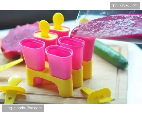 仲满家的冰箱里只放蛋白粉和冰水，连女儿偷塞进去的冰淇淋都被他默默扔了